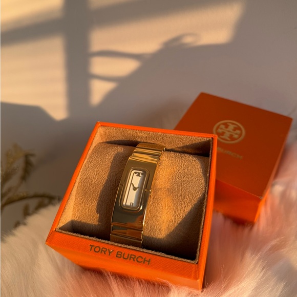 ToryBurch  ゴールド×キャメル TORY BURCH Size 6 1/2 TAN Shoes – WearLuv Consignment